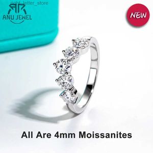 Avec pierres latérales AnuJewel 4mm 1.5cttw D couleur Moissanite alliance 925 en argent Sterling laboratoire créé bagues en diamant pour les femmes bijoux en gros YQ231209