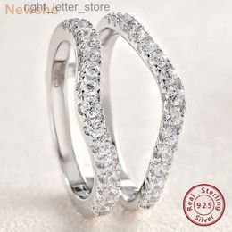 Avec des pierres latérales Newshe 925 en argent Sterling brillant D VVS1 Moissanite rehausseur de bague de mariage pour les femmes fiançailles garde bande bijoux YQ231209