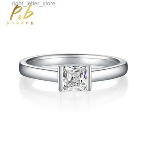 Met zijstenen PuBang Fijne Sieraden 925 Sterling Zilver Vierkant 0.5ct Moissanite Diamanten Eenvoudige Ring voor Vrouwen Verlovingscadeau Gratis verzending YQ231209