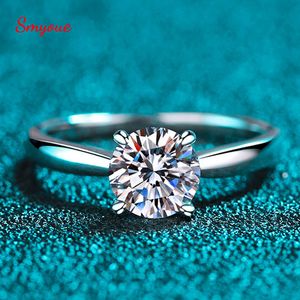 Avec des pierres latérales Smyoue Or blanc 2ct 100% Bague de fiançailles pour les femmes S925 Sterling Silver Lab Diamond Promise Wedding Band Jewelry 230701