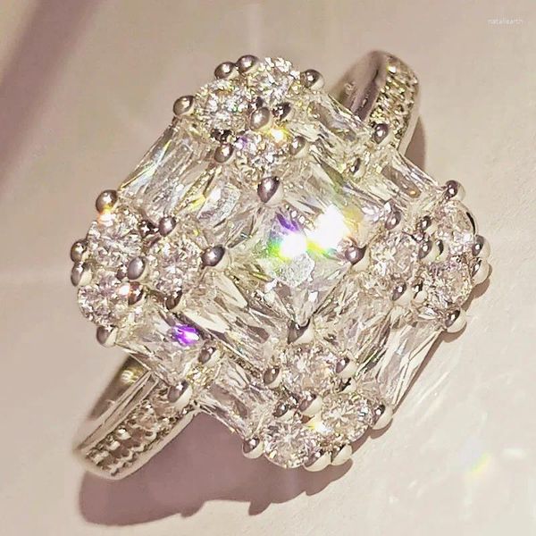 Avec pierres latérales Tisonliz luxe anneaux en cristal complet pour femmes dames bague en cuivre strass mariage fiançailles bijoux de mariée Anillos Mujer