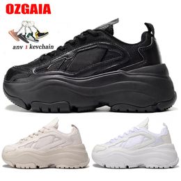 WMNS Originals Ozgaia Chaussures de course Femme Footwear Blanc Blanc Brown Trainers Platform Sports Casual Low Running Sneakers EUR 36-40