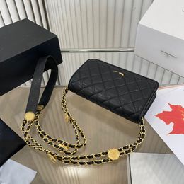 Bolsa de hombro para mujeres de moda WOC 19cm Bolso de caviar de cuero Hardware de oro Diamante Bolso de metal Bolso de lujo Cadena de moneda Ajustable Bolsas de maquillaje de baches de axil