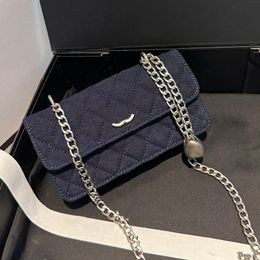 Woc Mini sac en jean Designer Sac à bandoulière pour femme 15 cm Matériel argenté Fermoir en métal Fourre-tout de luxe Matelasse Love Chain Sac à bandoulière Sac de maquillage Porte-monnaie Porte-cartes Sacs