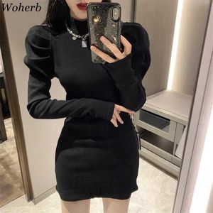 Woherb Sexy Slim Robe moulante pour femmes Demi-col roulé Tricot Noir Mini Femme Robes Chic Robe élégante Robe à manches bouffantes Robes 211221