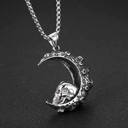 Wolf Tide Nouvelle Mode Lune Crâne Hommes Pendentif Collier Crâne Soleil Croix Pour Hommes Et Femmes Avec Titane Acier Inoxydable Chaîne Bijoux Accessoires En Gros