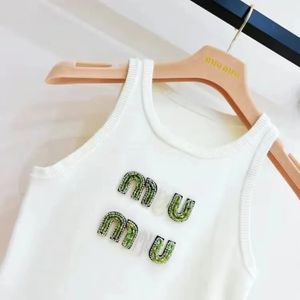WOMAMUI MUI T-shirt pour femmes T-shirt Designer Tee Summer Miui Nail Perle LETTRE HEURD INDUSTRIE SIRGE