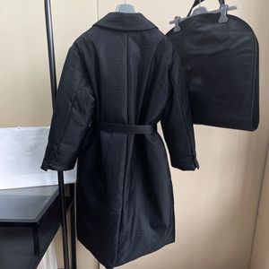 Veste longue chaude en coton noir pour femme, vêtement d'extérieur à la mode, col en v et ceinture, manteau en duvet, 2024S, 2022
