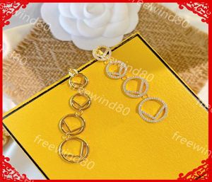 Femme 925 Sterling Silver Boucle d'oreille Mode Gold Ear Studs Luxurys Designers Boucles d'oreilles Gland Femmes Bijoux Lettre F Diamant Boucle d'oreille 6770799