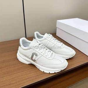 Femme Cel Designer Chaussures sportives chaussures décontractées de style couple pour hommes et femmes chaussures d'entraînement pour femmes couples petites chaussures blanches chaussures de femme célèbres chaussures de marque 528