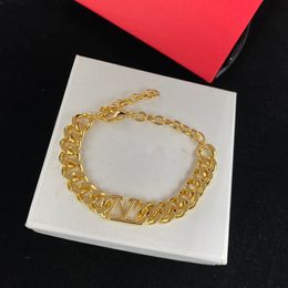 Valentinoity Bracelets de charme de charme vlore de créateur de créateurs perles orecchini mode luxe vlogo ewelry hoop féminin bracelet 6757