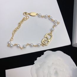 Valentinoity Bracelets de charme de charme vlore de créateur de créateurs perles orecchini mode luxe vlogo ewelry hoop féminin bracelet 6jyg