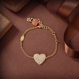 Valentinoity Bracelets de charme de charme vlogo designer perle perl orecchini mode luxe vlogo ewelry hoop féminin bracelet ghfg