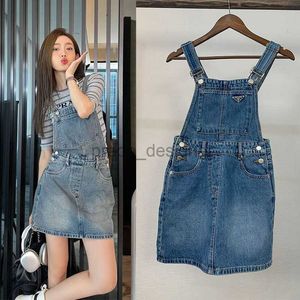 Vrouw Kleding Casual Jurken Designer Metalen Driehoek Label Hangende Riem Denim Dames Korte Rok Losse Band Jurk Veelzijdige Reduce Age Jurk