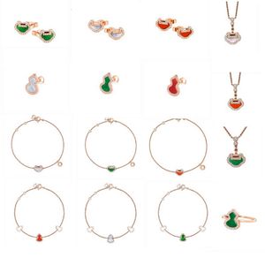 Damesklaver 18K roségouden kalebasketting, armband, oorbelring, bezet met volledige diamant Kylin, rode jade, vierdelige set, essentieel als cadeau