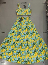 femme Designer Dress Set mode costume d'été Robe deux pièces Taille S-L Fruit print Camisole gilet et jupe longue # Produit multiple