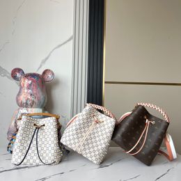 Dames Designer Handtas NEONOE bucket bags Hoge kwaliteit schoudertassen Luxe crossbody tas Leren schouderriem met gevlochten handvat Totes