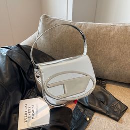 Vrouw Flap Jingle Schoudertassen Mode Vierkante Onderarm Crossbody Zadeltas Handtas Dames Draagbare Portemonnee 2023 nieuw