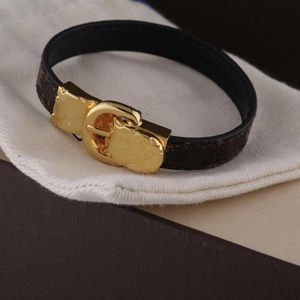 Vrouw gouden gesp hoge kwaliteit zwart lederen armband paar sieraden bedelarmbandtoevoer