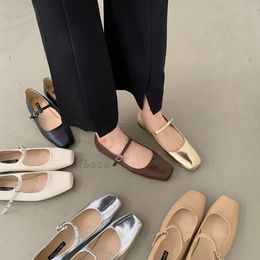 Vrouw hakken kleding schoenen sandalen ballerina modeontwerper metaal leer bruiloft dames stiletto's driehoek sandalen