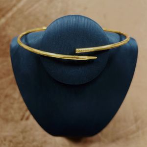 Femme bijoux Designer collier simple géométrique doux cool collier mode amour Nacklace or bijoux de fête de mariage