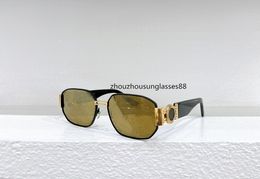 Vrouw Man Luxe Merk Zonnebril voor Mannen en Vrouwen Designer Mode Klein Vierkant Unisex Rechthoek Zonnebril Hoge Kwaliteit Zonnebril Brillen S72 Wordt geleverd met hoesje