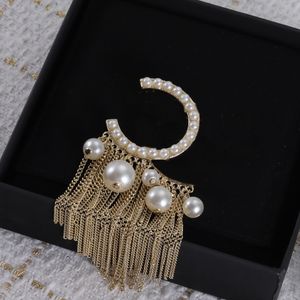 Broche de perle de femme avec broche en diamant pour femme sauvage accessoires de mode sauvage