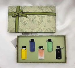 Sets de regalos de perfume de mujer Fragancia de diseñador 5 botellas de la más alta calidad Pour Femme Love Edition EDP Parfums Oriental Floral Notes FAS6860133