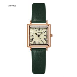 Femme montre à Quartz étudiant plaque carrée montre exquise romain numérique filet rouge étanche Quartz femme petit vert