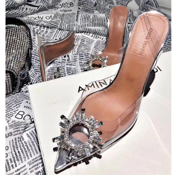 Femme Sandales Italie Amina Muaddi Noir Satin Begum Sling Talons Amina Muaddi Begum Cristal Broche Slingback Pompes Noir Shoes315p