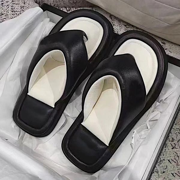 Sandales plates de créateur en cuir pour femmes : claquettes à brides croisées en rose, noir et autres couleurs acidulées - Parfaites pour les journées d'été à la plage - Avec boîte NO357 d'AIS