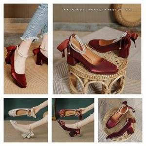 Vrouw schoenen pompen hakken hiel ontwerper 9 cm puntige teen schapenvacht voetblokken model 172