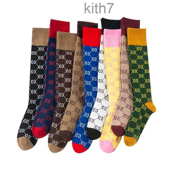 Chaussettes de styliste pour femmes, bas de qualité confortables, longues jambes de marque avec lettres imprimées, noir et blanc, Streetwear 3HG5