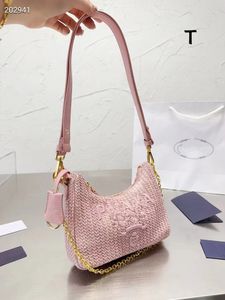 Femme Straw BagsDesigner Crossbody Sacs à bandoulière en nylon Hobos Sacs à main Chain Purses Designer Crossbody Baguettes Lady Small Totes