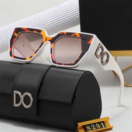 Vrouw Zonnebril Designer Zonnebril Dames Luxe Brillen Voor Mannen Reizen Zonnebril Outdoor Casual Strand Brillen 7 Kleuren Met Doos