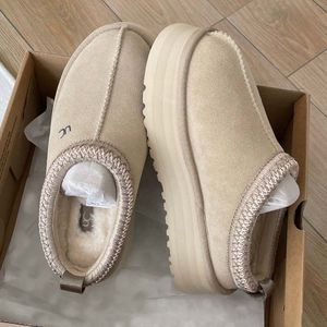 Femme Tasman Slippers Cartnut Fur Slides Sheepskin Shearling Tazz Slippers Mules Men Ultra Mini Platform Boot Slip-On Chaussures en daim