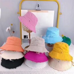 Woman Wide Brim Chapeaux Summer le Bob Artichaut Bucket Hat Sun Sun Cap Drawstring Design Ajustement Taille de la tête Standard 57CM258W