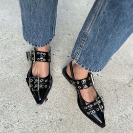 Womandress Ganniluxy Ballerina Flats Zwart dikke buckle vrouwelijk ontwerp met witte brede well well pointed teen slingback riem octrooi lederen rubber zool