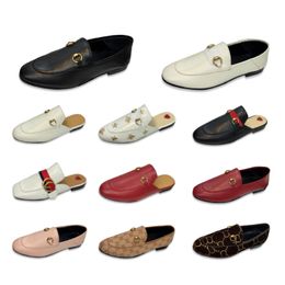 Womandress Shoes Pantoufles en cuir Princetown – Élégantes à enfiler, design classique, confort luxueux