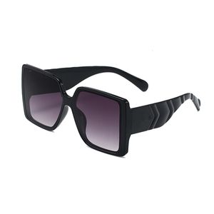 Oversize zonnebril Domans luxe ontwerper zonnebril voor vrouwen UV -bescherming Eyewear mode -bril