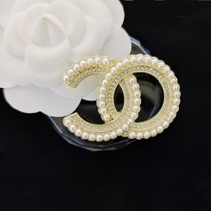 Femmes 18K Plaqué Or Designer Broche De Mode Diamant Broches Broche Broches De Noce Jewerlry Accessoires Cadeaux