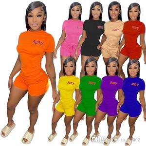 Femmes Survêtements 2022 Designer Deux Pièces Pantalon Ensemble Mode Lettre Offset T-shirt Hauts Et Shorts Tenues Vêtements De Sport D'été