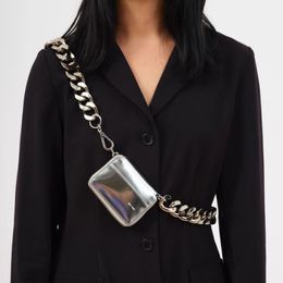 Femmes 2022 Nouveau Kara épais métal épais chaîne sac noir vélo portefeuille épaule sacs à main mini petits sacs de poitrine porte-monnaie INS Whole1952