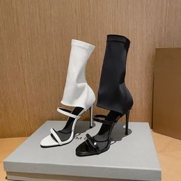 Femmes 2024 Hollow Out Sandals Boots High Top Talons minces Robe d'été Design Fashion Cool Chores pour femme Luxury Black Shoe 240522