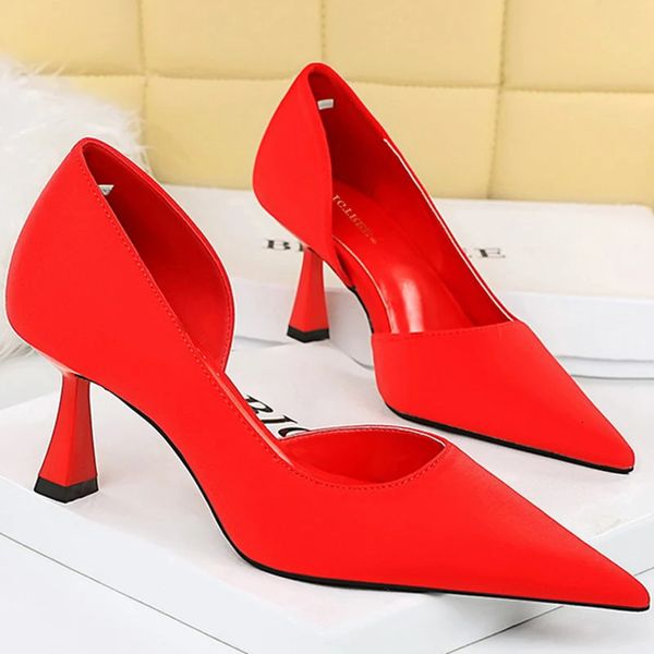 Mujeres 7 cm Tacones altos Verde Púrpura Rojo Bombas Tamaño pequeño 3440 Stripper Tarde Seda Escarpins Lady Wedding Bridal Scarpins Zapatos 240301