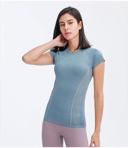 Vrouwen actieve shirts T-stukken dunne ademende yoga t-shirts vrouw wok out sport t-shirt ds077