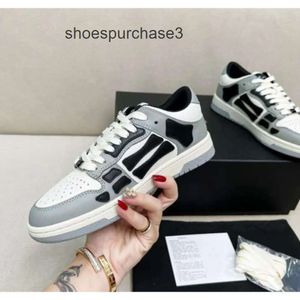 amirrs schoenen schoenen sneakers kant casual 2024 dikke heren designer topschoen skel laag nieuwe paar up bot ronde neus voorkant hoge versie rood dezelfde stijl liefde 1 0JC6