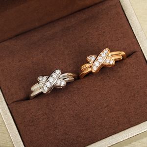 Dames en heren Designer ringen Ring voor dames Klassiek merk Ring Mode Trendy Rose goud diamanten paar verlovingsbrief Vakantie cadeau Sieraden Gepersonaliseerde Goed