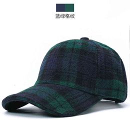 Frauen und Männer Winter Im Freien Warme Filz Schirmmützen Papa Casual Dicke Casquette Erwachsene Plaid Wolle Baseball Hüte 55-62 cm 220111226f