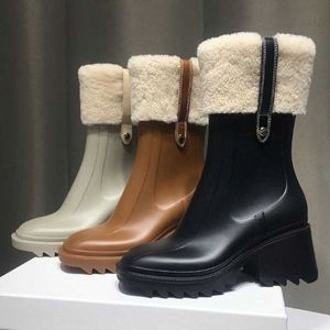 Femmes Boot de cheville PVC Betty Rain Boots Boots Welly imperméables avec fermeture à glissière Girls Square Head Shoes Fashion Gnee-High Boot Rain Rainoots Tive Quality P8T4 #